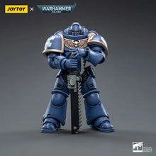 JoyToy - Warhammer 40000 - Space Marine Ultramarines Intercessor with Auto Bolt Rifle