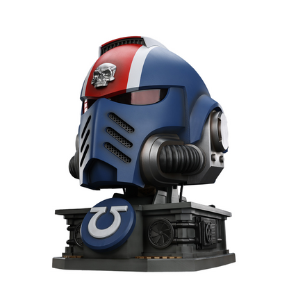 JoyToy - Warhammer 40000 - Ultramarines Lieutenant Titus' MkX Helmet & Display Stand