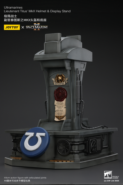 JoyToy - Warhammer 40000 - Ultramarines Lieutenant Titus' MkX Helmet & Display Stand