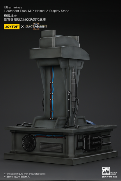 JoyToy - Warhammer 40000 - Ultramarines Lieutenant Titus' MkX Helmet & Display Stand